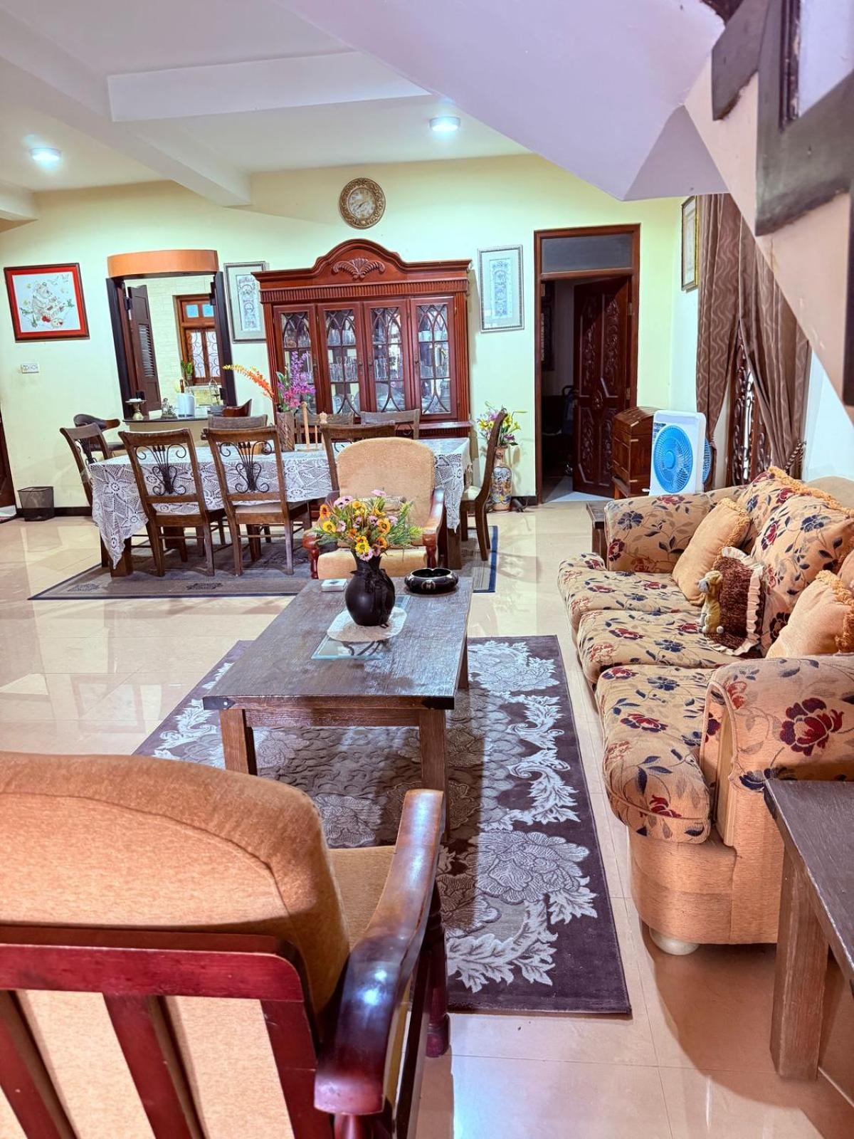 Resident View Homestay Kandy Exterior foto