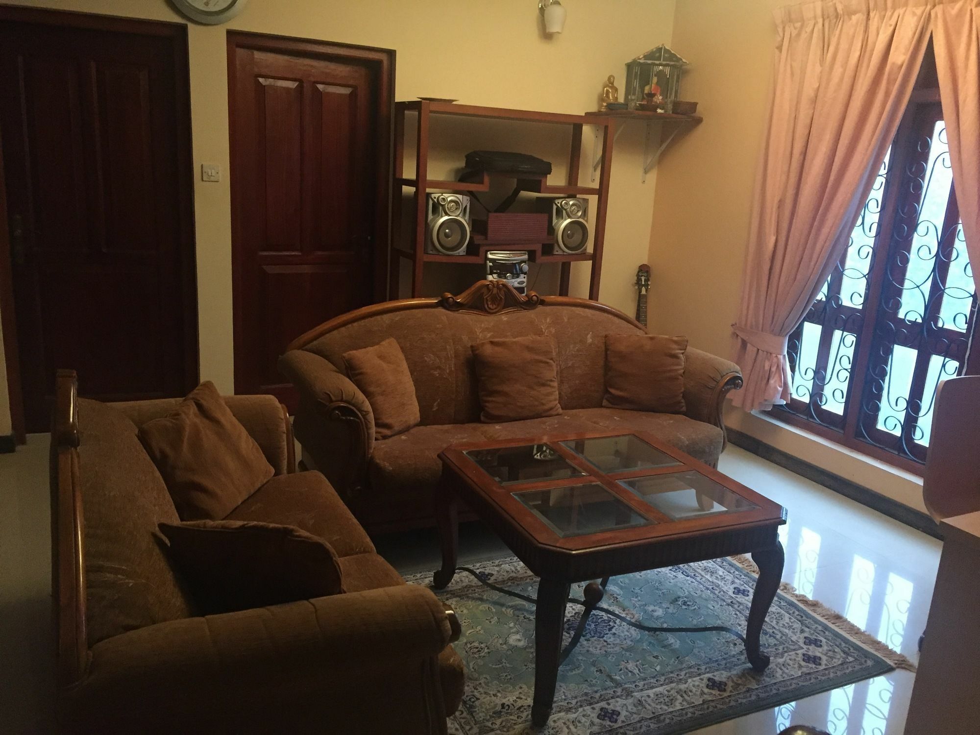Resident View Homestay Kandy Exterior foto